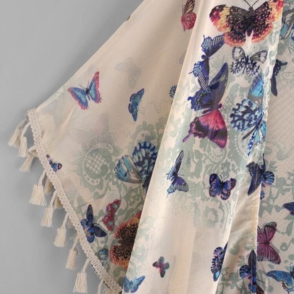 🦋Sale 🦋New Kimono - Picture 3 of 5